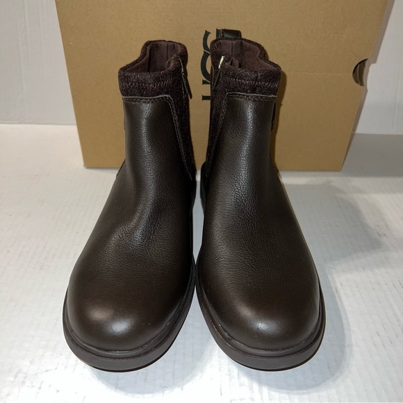 Ugg Boot - Picture 10 of 16